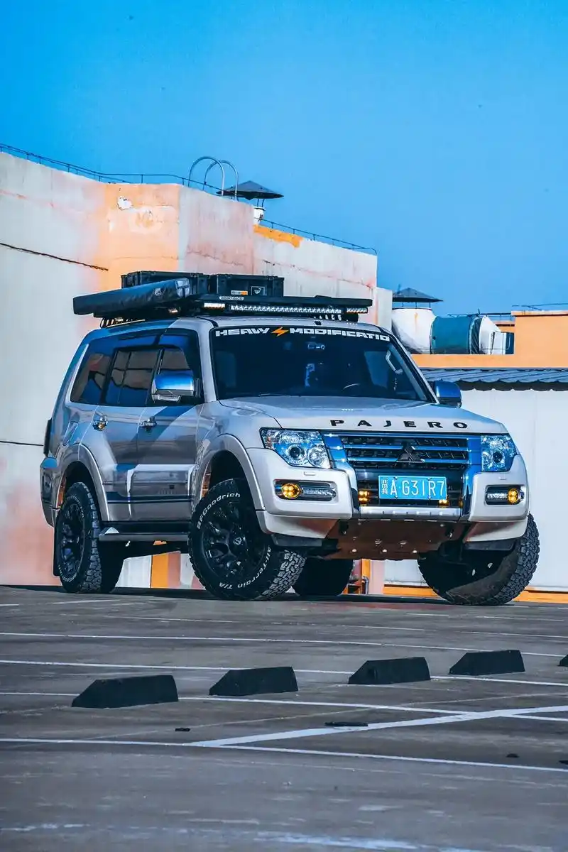 孤独的最高境界是多搞钱!  #山猫帕杰罗 #越野改装  - 抖音