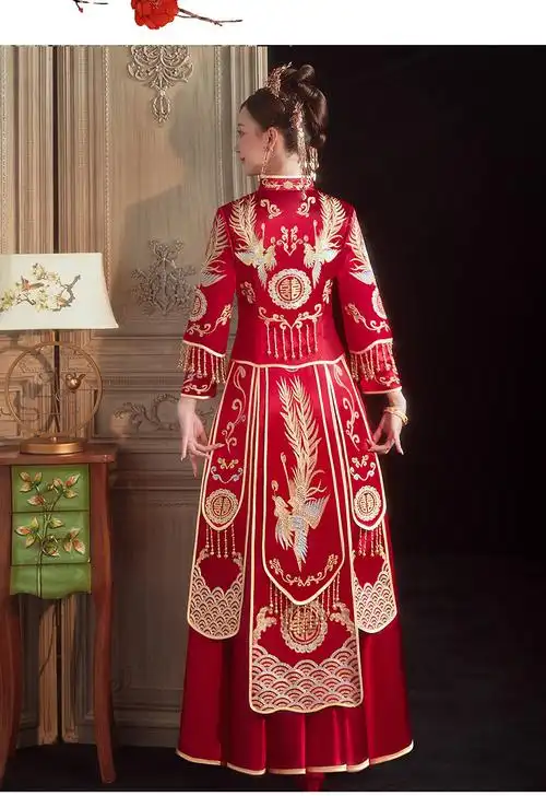 唐装结婚礼服新娘秀禾服2022年新款新娘敬酒服龙凤褂嫁衣中式婚纱显瘦