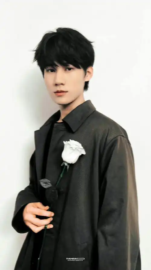 张真源穿西装永远的神  好帅好帅好帅!