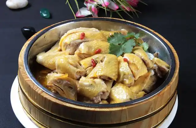 湖南湘菜:青椒姜母砂锅鸡,私房菜做法,酒店特色菜