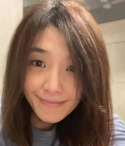 52岁苏慧伦近况曝光,一脸冻龄身材完美,状态超好令人羡慕_网友_痕迹