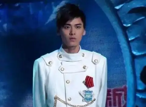 李易峰父母谈及他小时候挑不出一点过错如今却让父母失望心痛