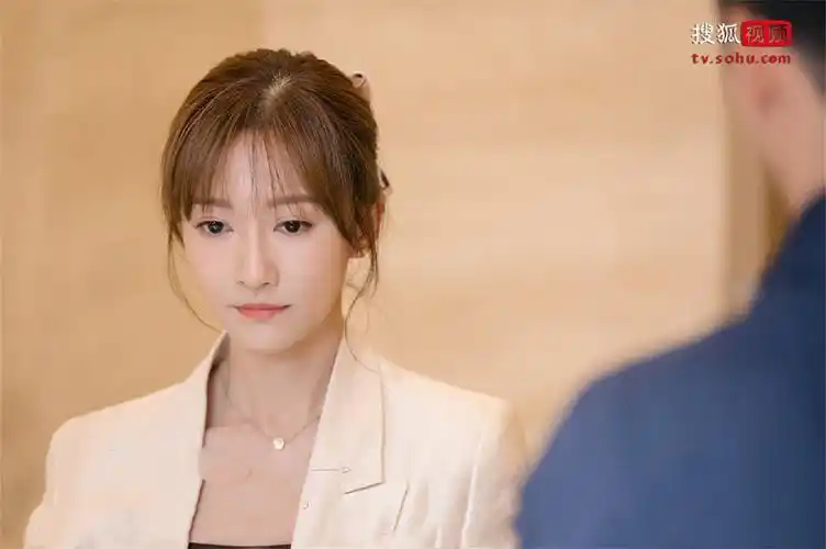 另一条时间线是现在进行时,阮念初已经回归到正常安