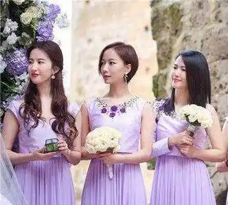 杨幂的伴娘,刘诗诗的伴娘,都比不过她俩的伴娘仙气十足_刘亦菲_张靓颖