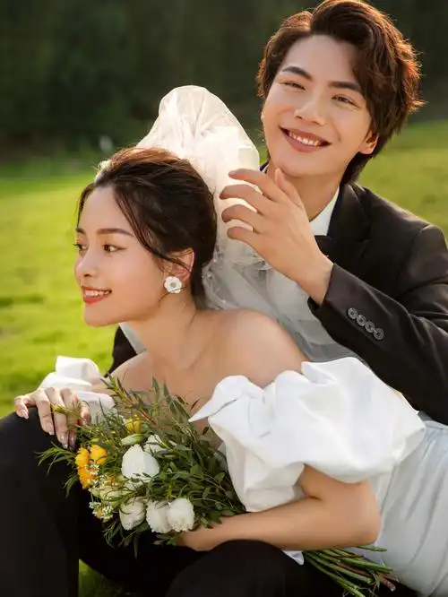 2021最公主风清新草坪外景运城婚纱照