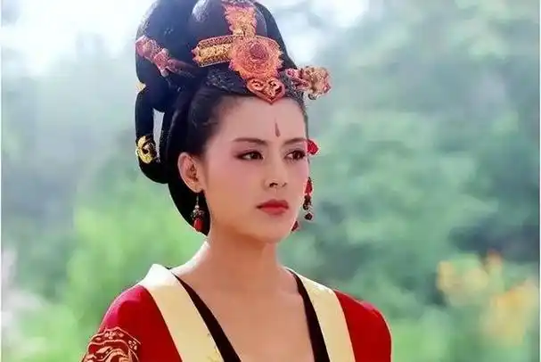 王力可在血色浪漫扮演谁(因血色浪漫走红)(13)