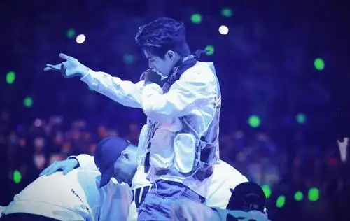 王一博高难度舞蹈高清图集