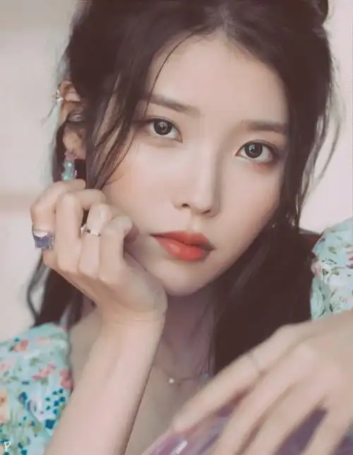 李知恩iu头像 好漂亮的丽姐啊