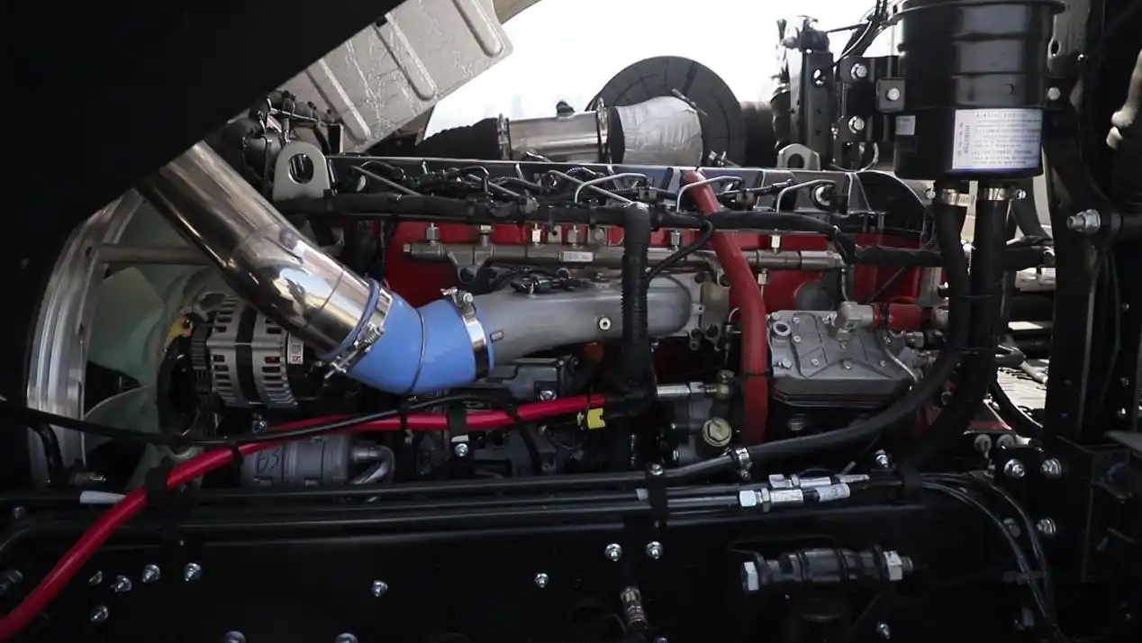 江淮格尔发旗舰版amt自动挡8×4载货车