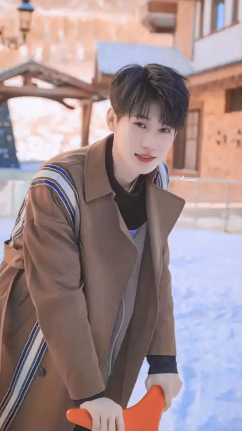 干净运动力量感,才学兼备帅气学长,体育系男神张真源.《张真源帅》