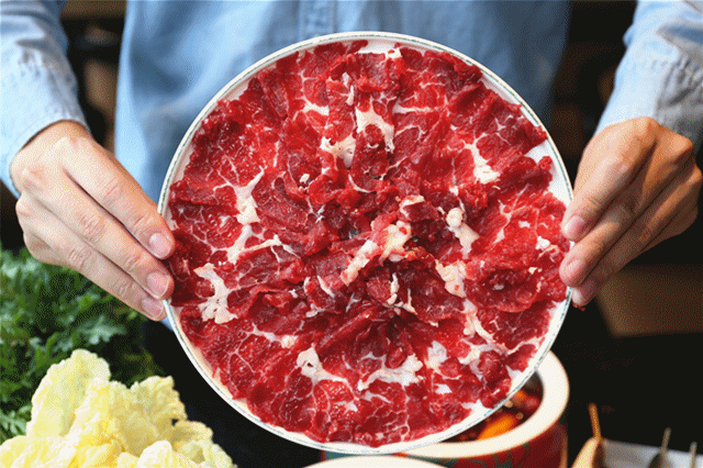 99元吃撑三个壮汉藏进闹市里的1500㎡鲜捞火锅店空运海鲜鲜切雪花牛肉