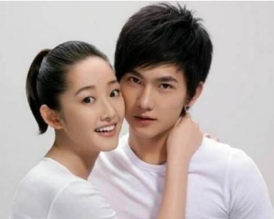 杨洋的大贾宝玉,蒋梦婕的林黛玉,李沁的小薛宝钗,徐璐的小薛宝琴