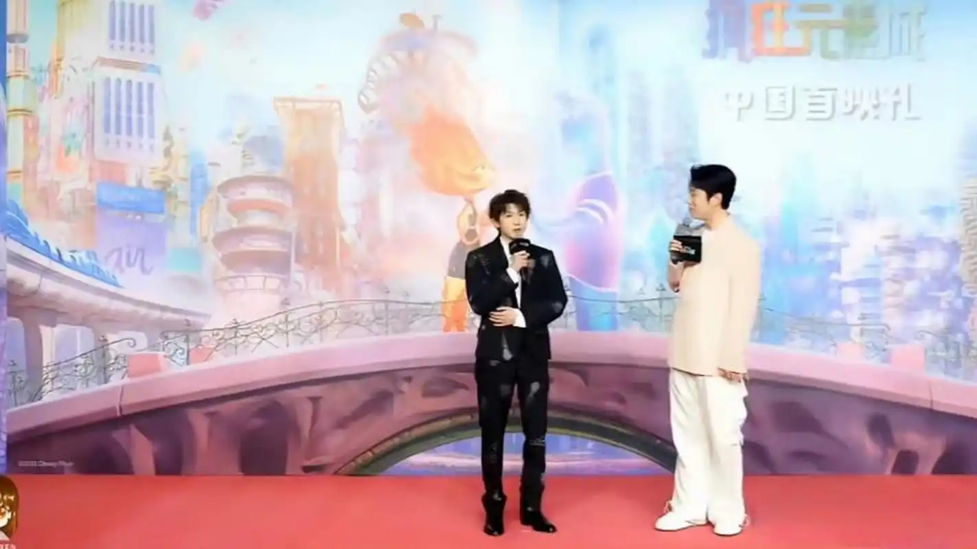 这对比下来,王源的身高也是个迷哦