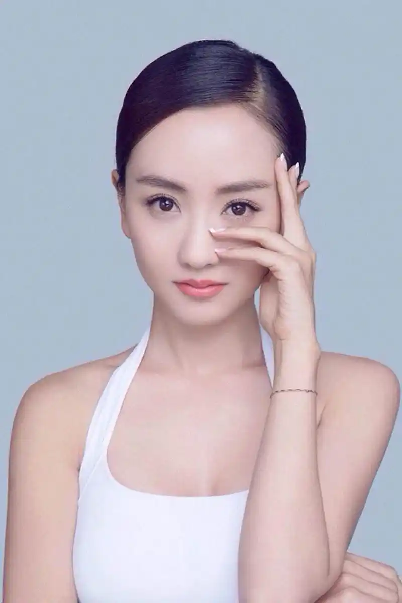 据说以前有一部戏找杨蓉去担任女主角,让她过去面试一下,结果第二天她