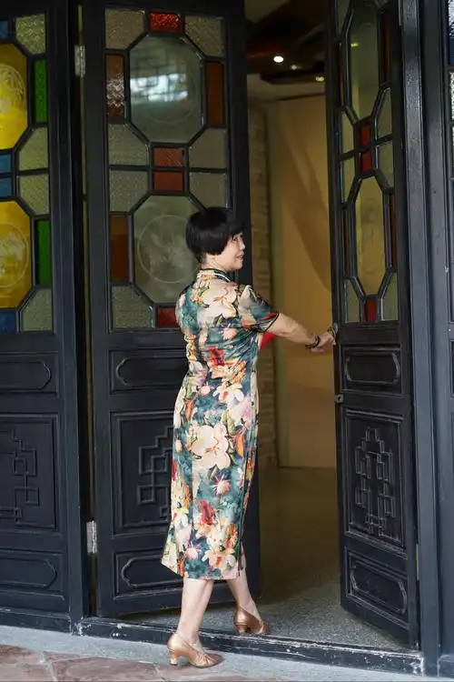 第一次穿旗袍嘻嘻04 - 美篇