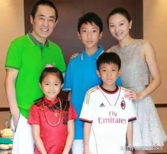 总之,黄磊一家五口的照片展现了家庭的温暖和幸福,也让我们感受到了