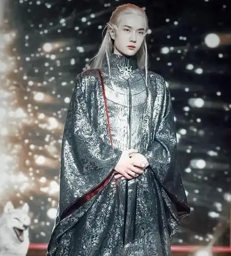 明星精灵造型,王一博帅气,李一桐惊艳,看到baby:心动了!