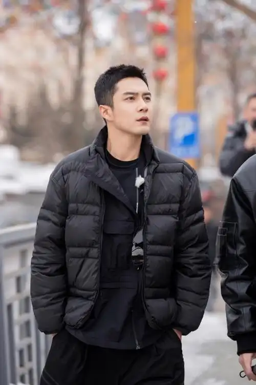 韩东君我们仨##我们仨全员滑雪显眼包