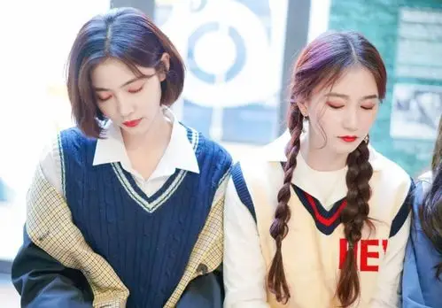 许佳琪吴哲晗同框牵手了,活久见啊,这两个人太美好了_高清图集_新浪网