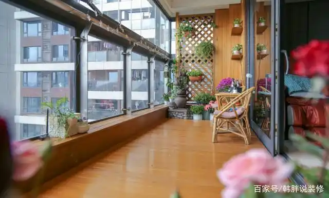 阳台封一半留一半,洗衣房和休闲区都有了,聪明人都这样设计