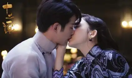 娜扎上演温馨额头吻 刘以豪喜获"烈焰红脸"|古力娜扎|拍摄花絮_网易