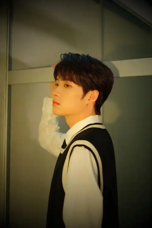 井胧超话99#湖南卫视1111超拼夜#@我是井胧在少年时光里唱《少年》