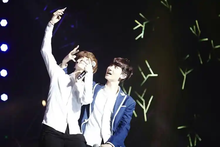exo 朴灿烈 鹿晗
