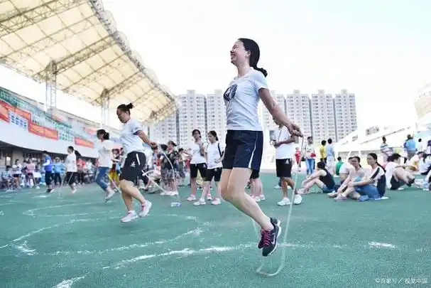 运动小贴士跳绳和跑步哪个瘦身好