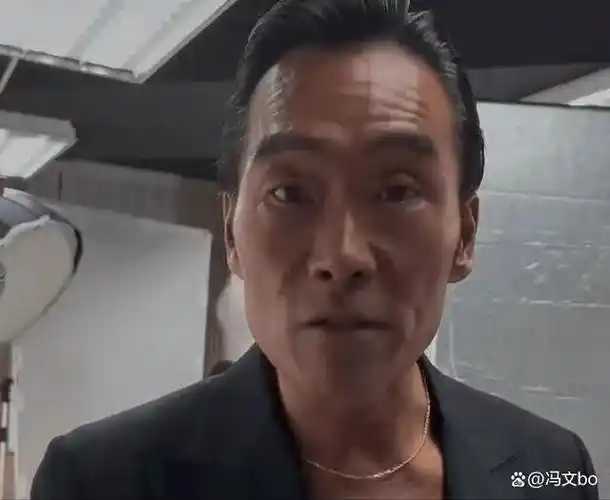 香港男星被妻子背叛,离婚后人财两空,无家可归,提及前妻表不屑