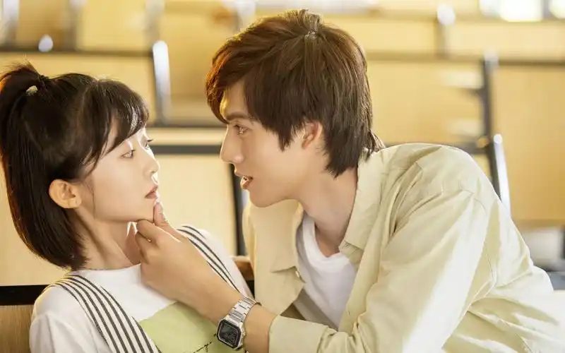 我凭本事单身宋伊人的甜剧女主是摔跤摔出来的吗单身汪又酸了