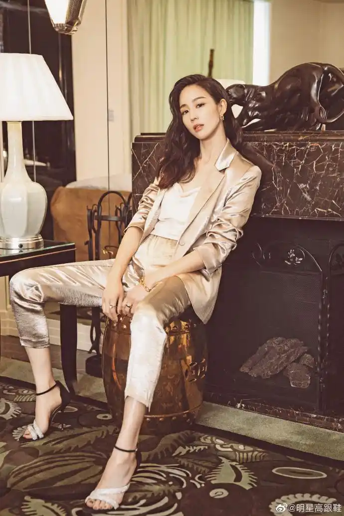 李冰冰回应参加巅峰对决# 与好导演,编剧,演员合作最吸引她 发长文