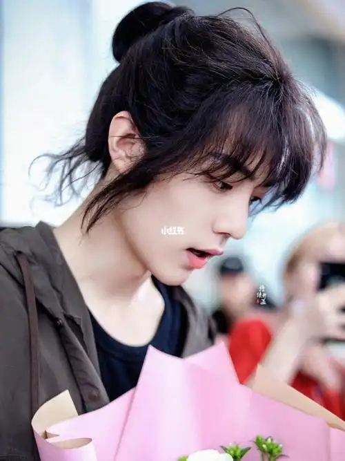 肖战壁纸感觉可以试试做女装大佬