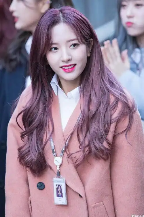 宇宙少女苞娜 金知妍