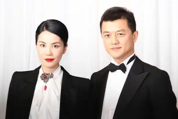 王菲人生中的三个男人哪个男人更爱王菲王菲为唯独爱他