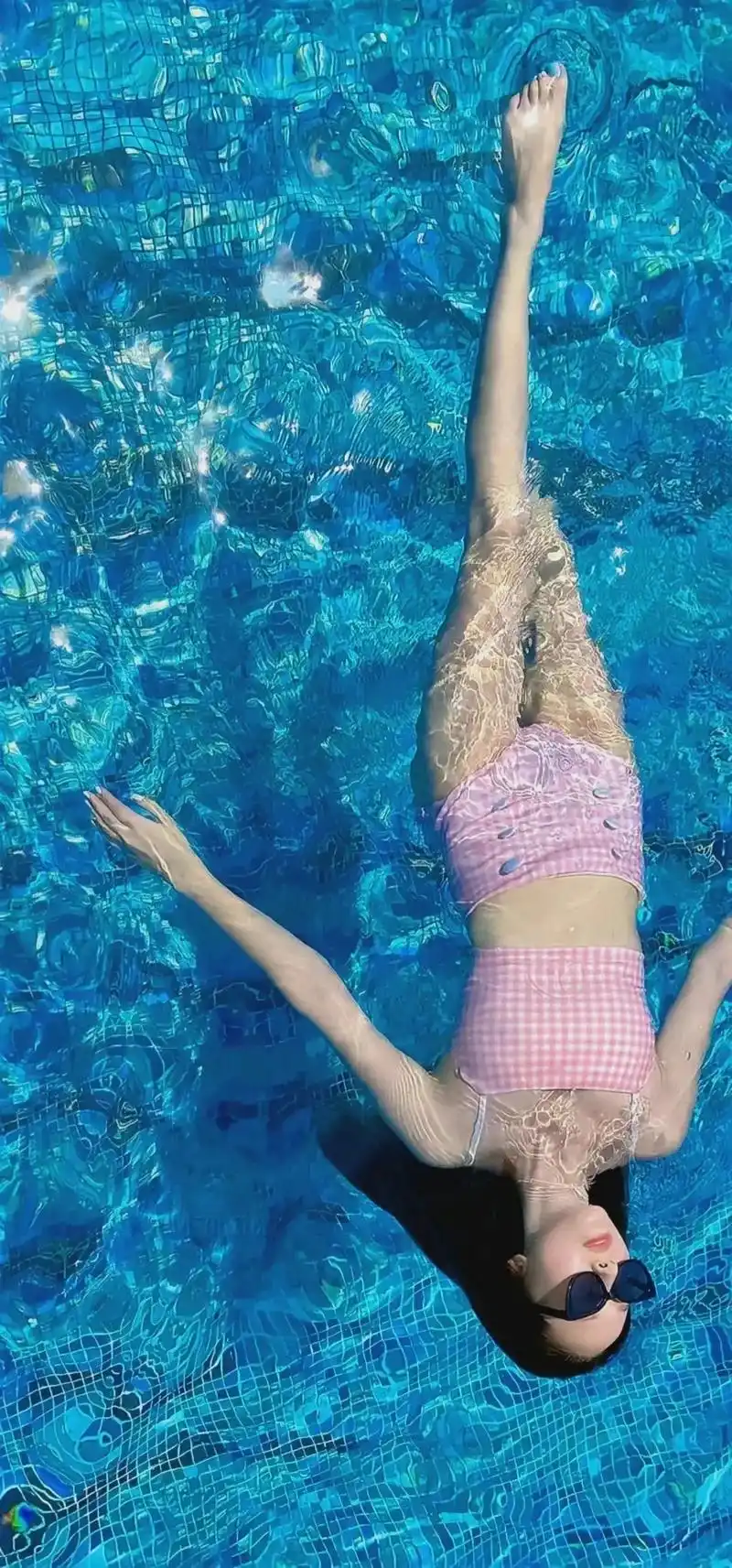 给姐妹们分享一些好身材的壁纸激励减肥!#完美身材 #in - 抖音