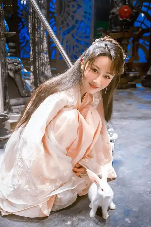 8.2  我们的小葡萄锦觅@杨紫出道六周年快乐