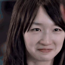 周冬雨周小栀同桌的你感动开心gif动图_动态图_表情包下载_soogif