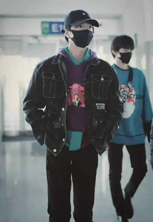 穿搭也是理想型_黑色_感觉_整体