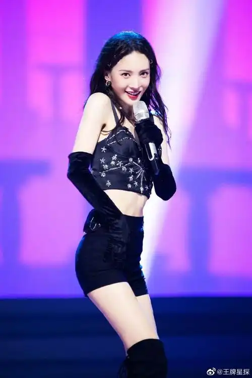 金晨乘风破浪出勤率#芜湖~金晨今天飞长沙录制浪姐之前dream姐姐回归