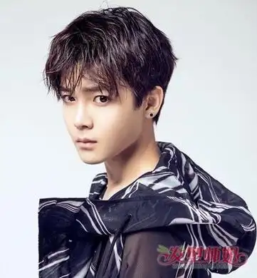 男生轻薄刘海短碎发发型