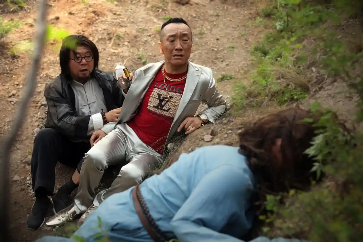 p>《饭局也疯狂》由中联华盟和中国电影集团联合出品的贺岁喜剧片,由