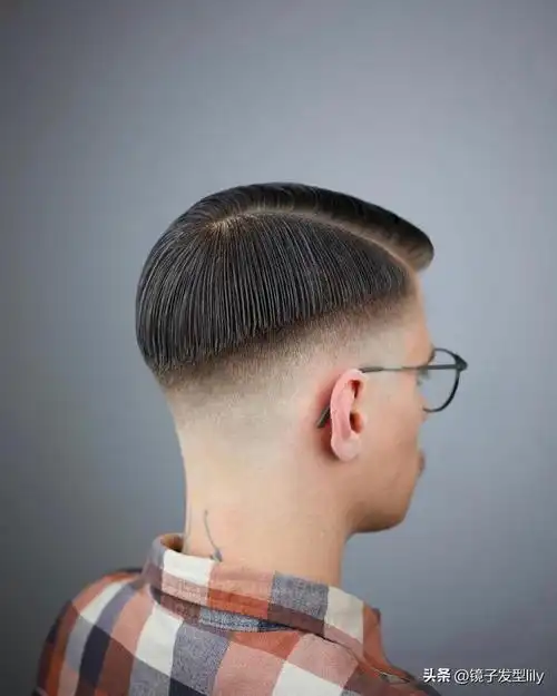 经典男士寸头发型图片,超帅的男士发型,精神有型又百变,很适合年轻