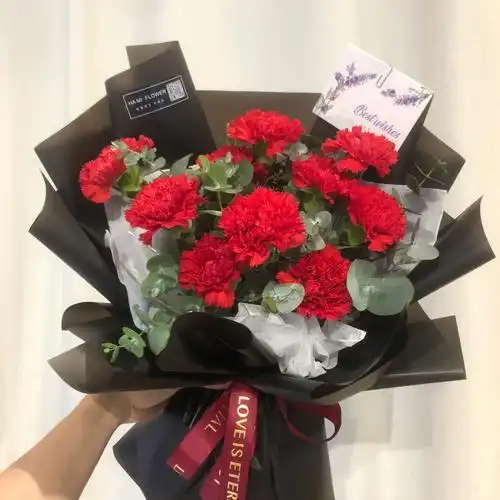 康乃馨花束祝母亲节快乐