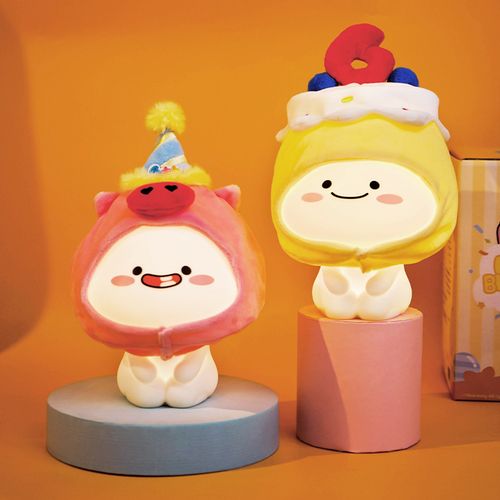 乖巧宝宝菜猪周年款拍拍小夜灯可爱表情包周边摆件送女友生日礼物