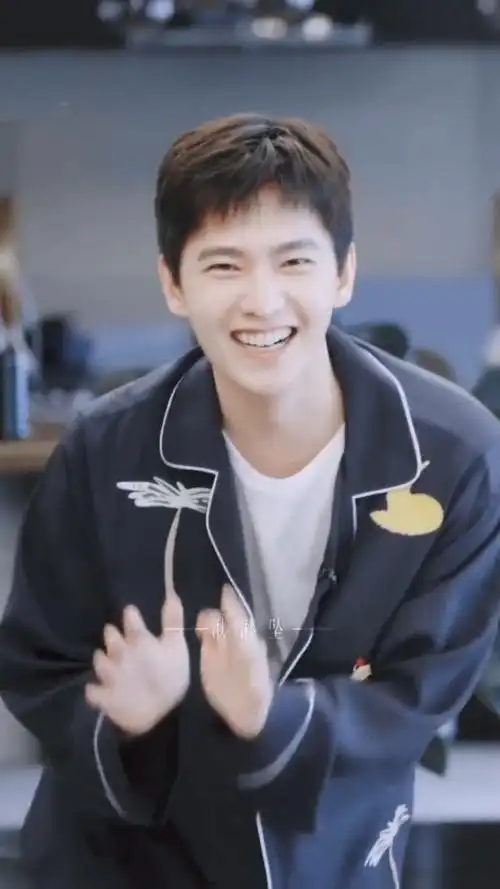 了#杨洋跳得真是越来越享受了……哈哈哈哈放飞自我了[笑cry]特别声明