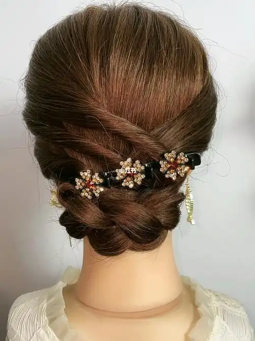 端庄大气优雅盘发