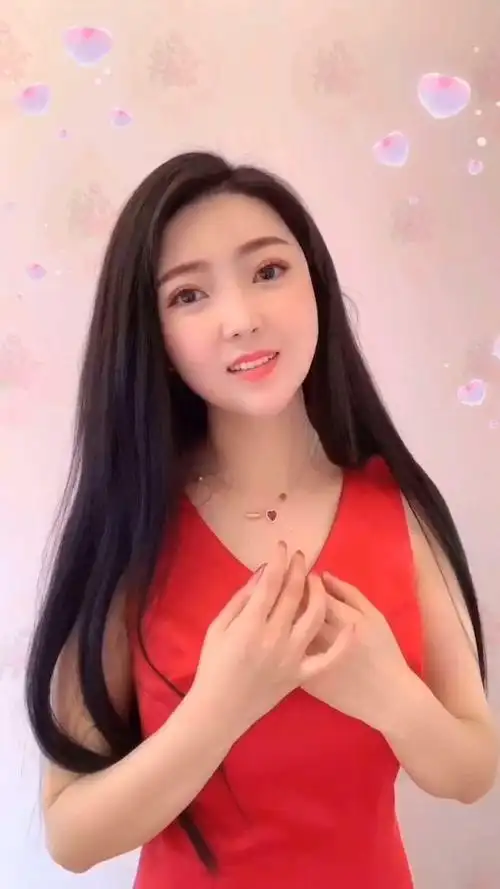 不知不觉爱上了你,为了爱情已迷失了自己[爱心]#任妙音#爱的恋曲-美女