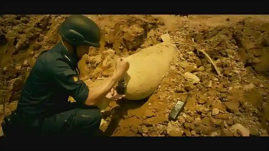 拆弹专家 内地预告片2:使命版 (中文字幕)