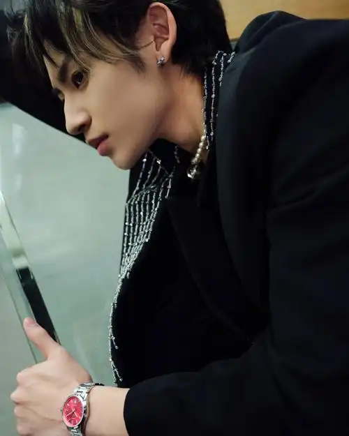 小鬼王琳凯超话@小鬼-王琳凯打破时间,不惧速度,炙热与梦想在此刻碰撞