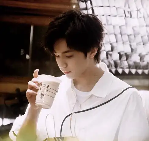 刘耀文的撒娇话成流行语,有专属百科认证,隐藏的撒娇高手